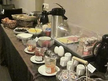 Buc Lounge Hotel